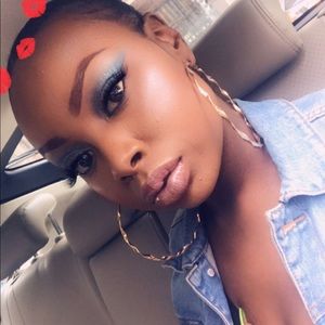 Meet your Posher, Myesha